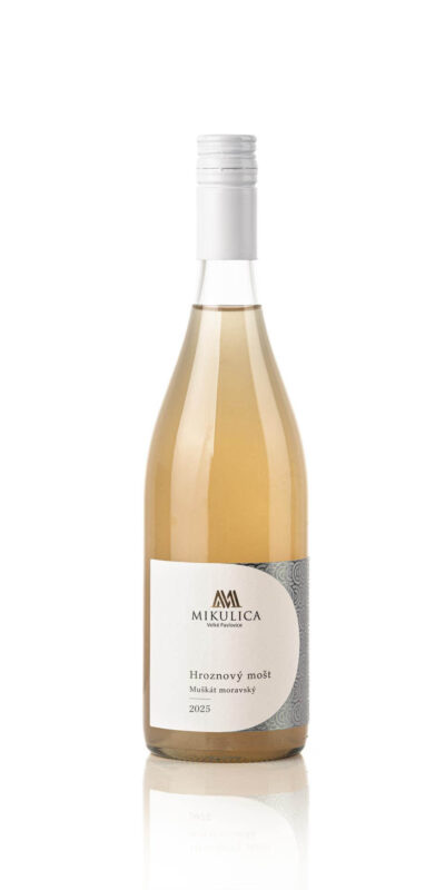 Nealko hroznový mošt vyrobený z Muškátu moravského. Ochutnejte novinku v našem sortimentu.